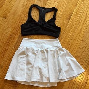 WOMENS size XS/s Beyond Yoga Black bra and White Skirt bundle